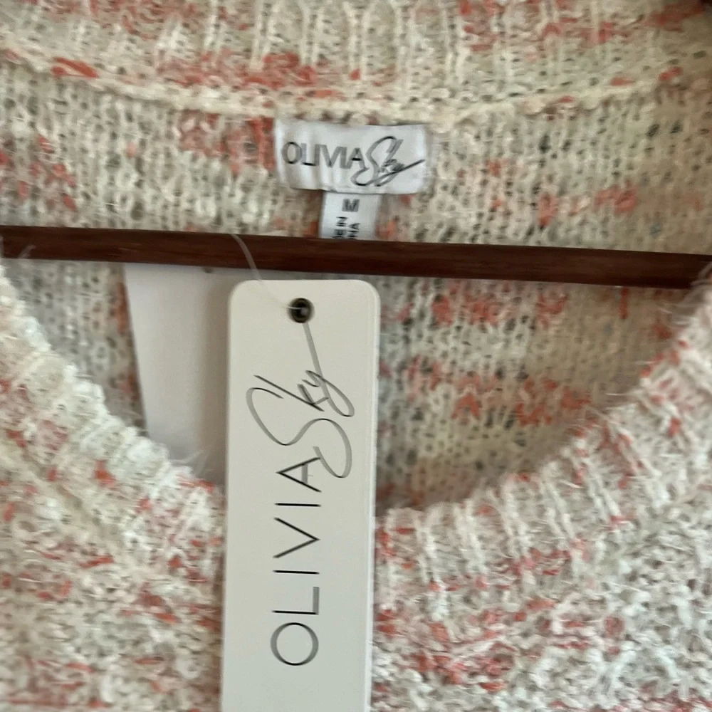 Olivia Sky sweater Sz M Blush/Ivory NWT